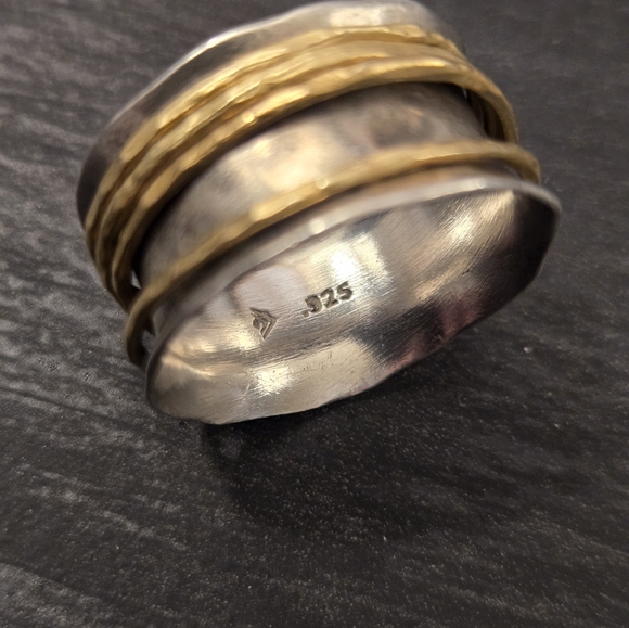 Silpada Sterling Silver "Go For A Spin" Ring - Picture 4 of 4